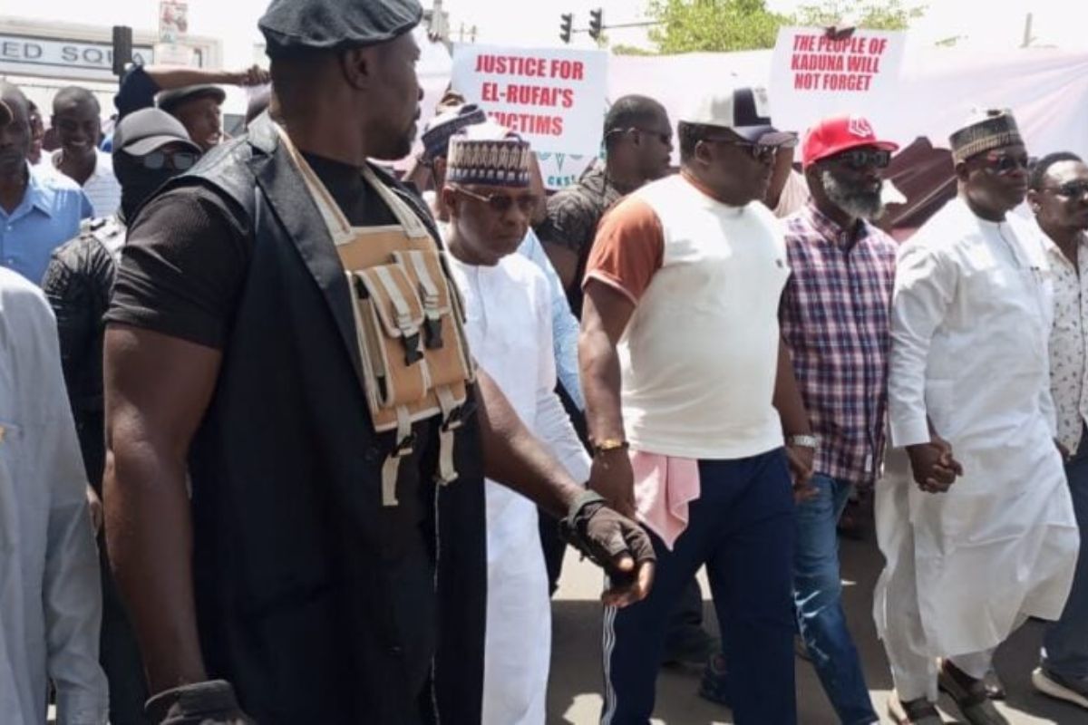 Hundreds of protesters