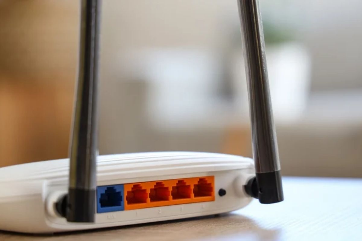 FBI Warns Older Wi Fi Routers Pose Serious Cybersecurity Risk